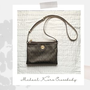 Michael Kors cross body purse